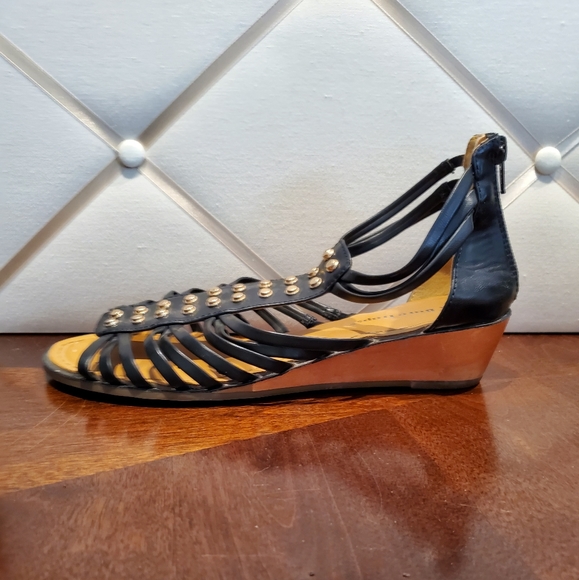 BareTraps Belicia Sandals - Picture 5 of 10